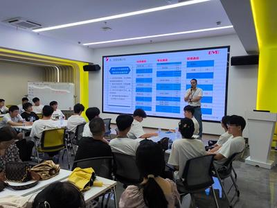 馬克思主義學(xué)院教師赴惠州億緯鋰能為學(xué)生講授&ldquo;產(chǎn)業(yè)線上的思政課&rdquo;